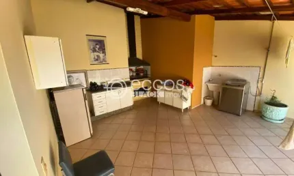 Apartamento à venda, 3 quartos, 1 suíte, 3 vagas, Santa Mônica - Uberlândia/MG