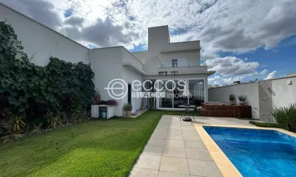 Casa em condomínio à venda, 4 quartos, 4 suítes, 5 vagas, Laranjeiras - Uberlândia/MG