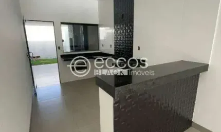 Casa à venda, 3 quartos, 1 suíte, 2 vagas, Novo Mundo - Uberlândia/MG