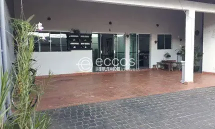 Casa à venda, 3 quartos, 1 suíte, 3 vagas, cidade jardim - uberlândia/mg