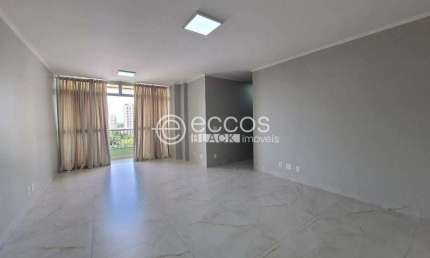 Apartamento à venda, 3 quartos, 1 suíte, 1 vaga, Centro - Uberlândia/MG
