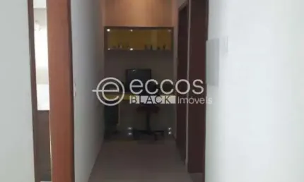 Casa em condomínio à venda, 3 quartos, 1 suíte, 4 vagas, Umuarama - Uberlândia/MG