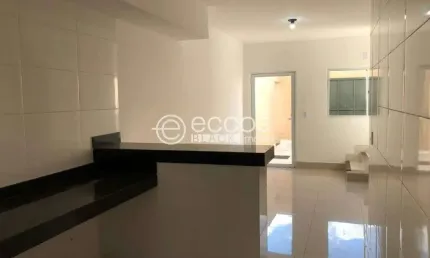 Casa à venda, 2 quartos, 1 vaga, Cidade Jardim - Uberlândia/MG