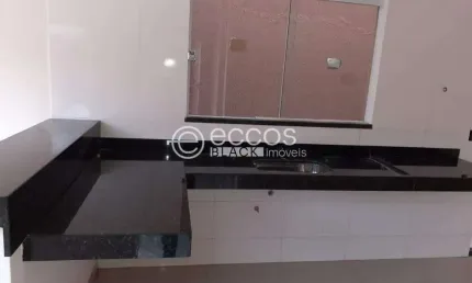 Casa à venda, 2 quartos, 1 suíte, 1 vaga, Alto Umuarama - Uberlândia/MG