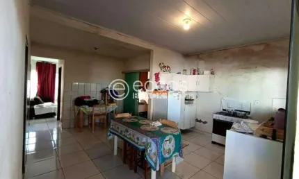 Casa à venda, 3 quartos, 5 vagas, Taiaman - Uberlândia/MG