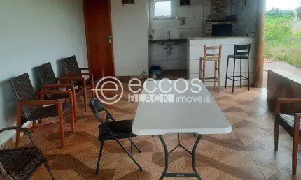 Chácara à venda, 2 quartos, 1 suíte, Área Rural de Uberlândia - Uberlândia/MG