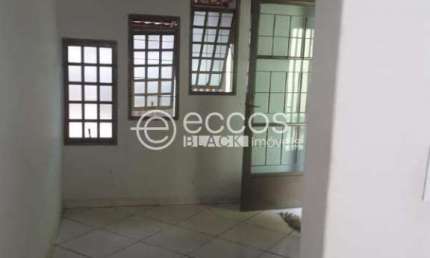 Casa à venda, 4 quartos, 1 suíte, 2 vagas, Jardim das Palmeiras - Uberlândia/MG