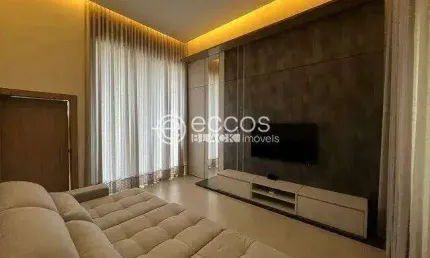 Casa em condomínio à venda, 3 quartos, 3 suítes, 4 vagas, Laranjeiras - Uberlândia/MG