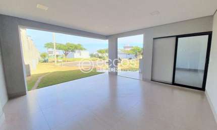 Casa em condomínio à venda, 3 quartos, 3 suítes, 2 vagas, Alto Umuarama - Uberlândia/MG