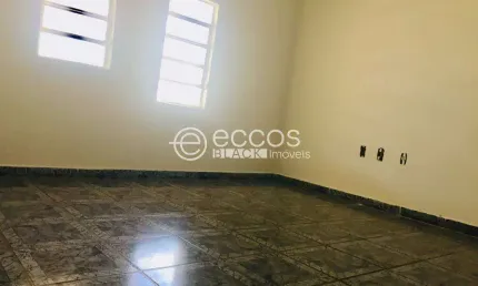 Casa à venda, 3 quartos, 1 suíte, 3 vagas, Patrimônio - Uberlândia/MG