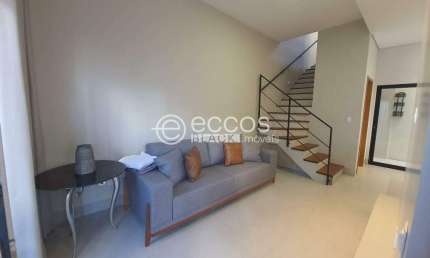 Casa à venda, 2 quartos, 1 suíte, 1 vaga, Jardim Karaíba - Uberlândia/MG
