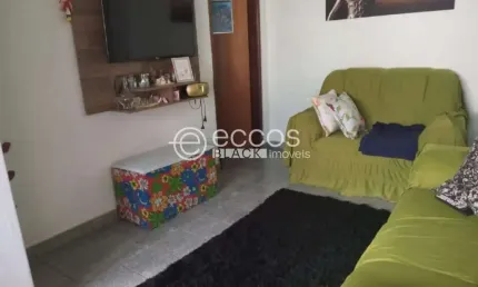 Casa à venda, 2 quartos, 1 suíte, 3 vagas, Planalto - Uberlândia/MG
