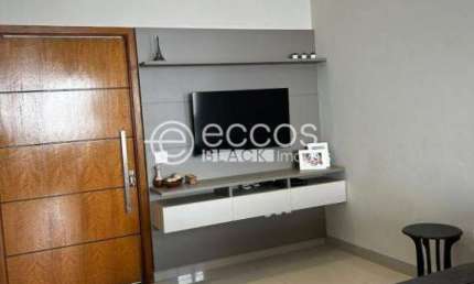 Casa à venda, 3 quartos, 3 suítes, 2 vagas, Alto Umuarama - Uberlândia/MG