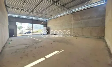 Barracão / Galpão / Depósito à venda na Rua Professora Maria Célia Cence, --, Shopping Park, Uberlândia