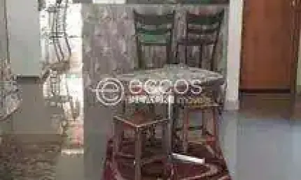 Casa à venda, 2 quartos, 1 suíte, 2 vagas, Novo Mundo - Uberlândia/MG