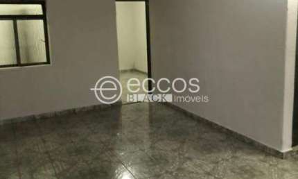 Casa com 5 quartos à venda na Avenida Monsenhor Eduardo, --, Bom Jesus, Uberlândia