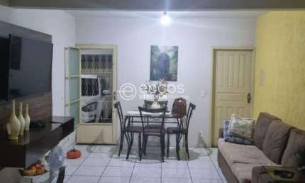 Casa à venda, 2 quartos, 1 suíte, 2 vagas, Morumbi - Uberlândia/MG