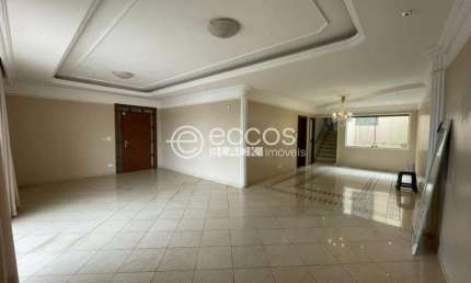 Casa à venda, 4 quartos, 2 suítes, 4 vagas, Lídice - Uberlândia/MG