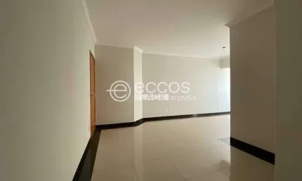 Apartamento à venda, 3 quartos, 1 suíte, 2 vagas, Tubalina - Uberlândia/MG
