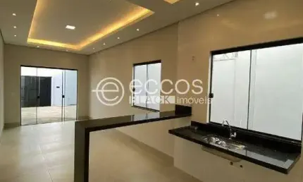 Casa à venda, 2 quartos, 1 suíte, 3 vagas, Laranjeiras - Uberlândia/MG