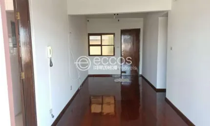 Apartamento à venda, 3 quartos, 1 suíte, Martins - Uberlândia/MG