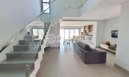 Casa em condomínio à venda, 4 quartos, 4 suítes, 2 vagas, Alto Umuarama - Uberlândia/MG
