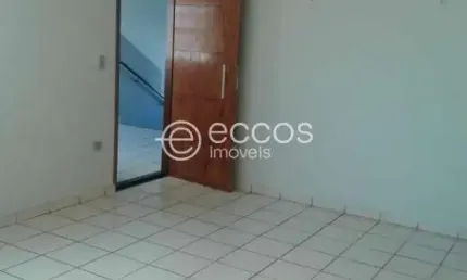 Apartamento à venda, 2 quartos, 1 suíte, 1 vaga, Osvaldo Rezende - Uberlândia/MG
