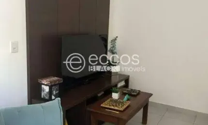 Casa em condomínio à venda, 3 quartos, 2 vagas, Tubalina - Uberlândia/MG