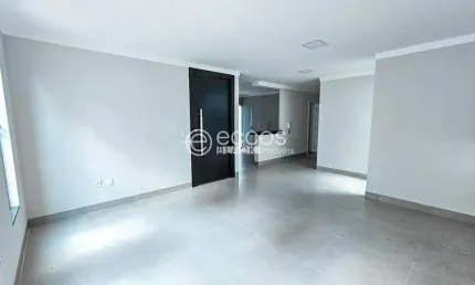 Casa à venda, 3 quartos, 1 suíte, 2 vagas, Cidade Jardim - Uberlândia/MG