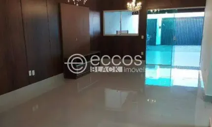 Casa à venda, 3 quartos, 3 suítes, 4 vagas, granada - uberlândia/mg