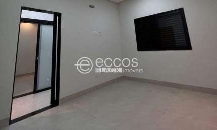 Casa à venda, 3 quartos, 3 suítes, 3 vagas, Laranjeiras - Uberlândia/MG