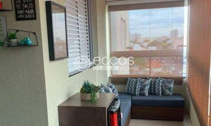 Apartamento à venda, 3 quartos, 1 suíte, 2 vagas, Santa Mônica - Uberlândia/MG