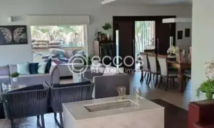 Casa em condomínio à venda, 4 quartos, 4 suítes, 4 vagas, Tocantins - Uberlândia/MG