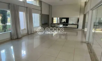Casa em condomínio à venda, 5 quartos, 2 suítes, 4 vagas, Tocantins - Uberlândia/MG