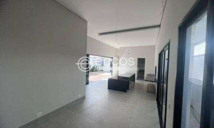 Casa em condomínio à venda, 3 quartos, 3 suítes, 2 vagas, Laranjeiras - Uberlândia/MG