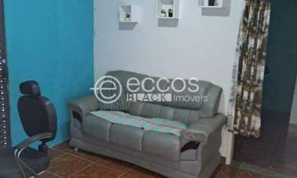 Casa à venda, 6 quartos, 2 suítes, 3 vagas, Custódio Pereira - Uberlândia/MG