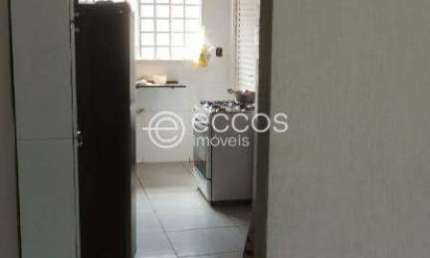 Casa à venda, 3 quartos, 1 suíte, 4 vagas, Jardim Sucupira - Uberlândia/MG