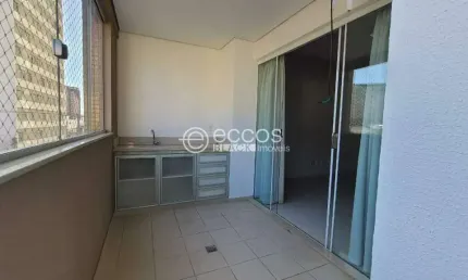 Apartamento à venda, 3 quartos, 1 suíte, 2 vagas, Centro - Uberlândia/MG