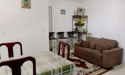 Casa à venda, 2 quartos, 3 vagas, Morumbi - Uberlândia/MG