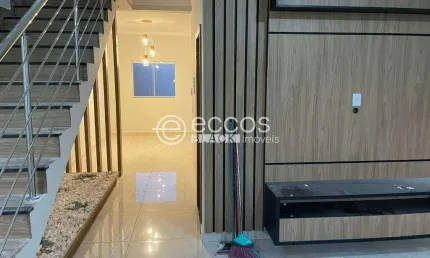 Casa à venda, 3 quartos, 1 suíte, 2 vagas, GrandVille - Uberlândia/MG