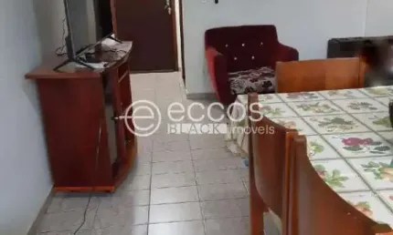 Apartamento à venda, 3 quartos, 1 suíte, 1 vaga, Segismundo Pereira - Uberlândia/MG