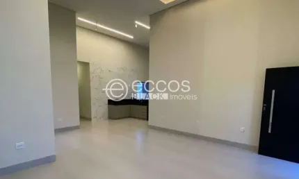Casa à venda, 3 quartos, 1 suíte, 6 vagas, Novo Mundo - Uberlândia/MG