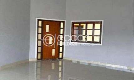 Casa à venda, 3 quartos, 3 vagas, Fátima - ARAGUARI/MG