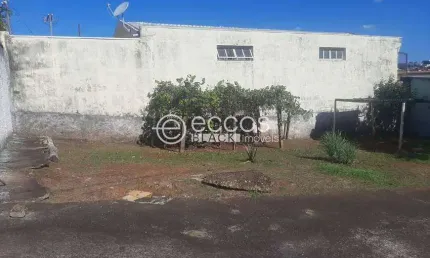 Terreno à venda na Rua Varginha, --, Daniel Fonseca, Uberlândia
