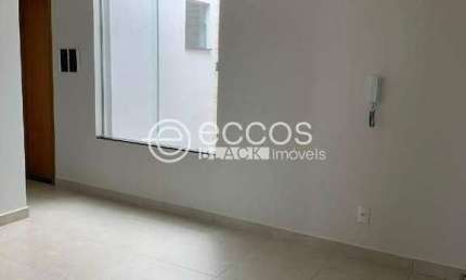 Apartamento à venda, 2 quartos, 1 suíte, 1 vaga, Santa Rosa - Uberlândia/MG