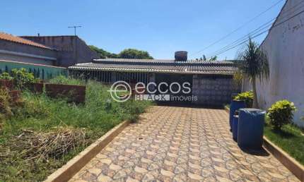 Casa à venda, 2 quartos, 5 vagas, São Jorge - Uberlândia/MG