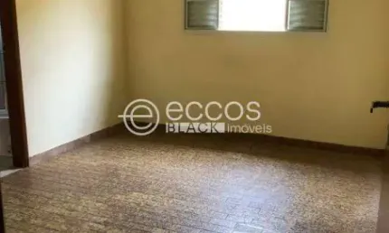 Casa à venda, 3 quartos, 1 suíte, 1 vaga, Osvaldo Rezende - Uberlândia/MG