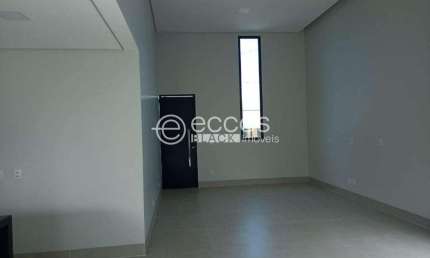 Casa à venda, 3 quartos, 1 suíte, 2 vagas, Praça Alto Umuarama - Uberlândia/MG