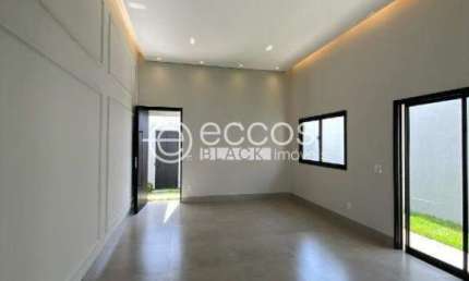 Casa à venda, 3 quartos, 1 suíte, 2 vagas, Jardim Botânico - ARAGUARI/MG