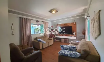 Casa à venda, 3 quartos, 1 suíte, 2 vagas, alto umuarama - uberlândia/mg